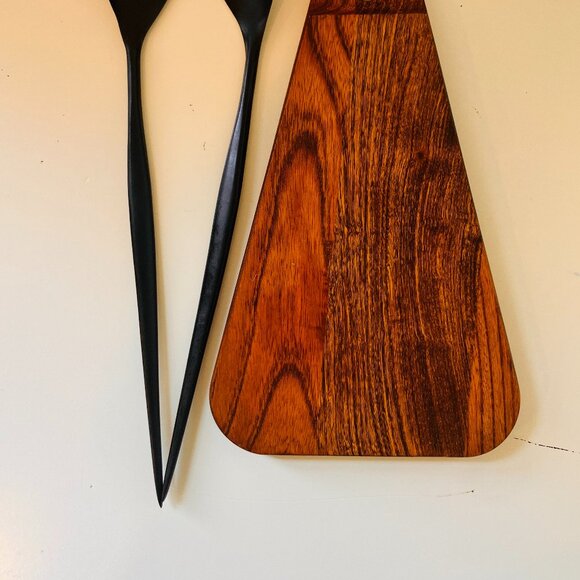 Vintage Long Stemmed SWISS Made  Black Salad Fork & Spoon and Vintage Wood Board - Picture 8 of 9